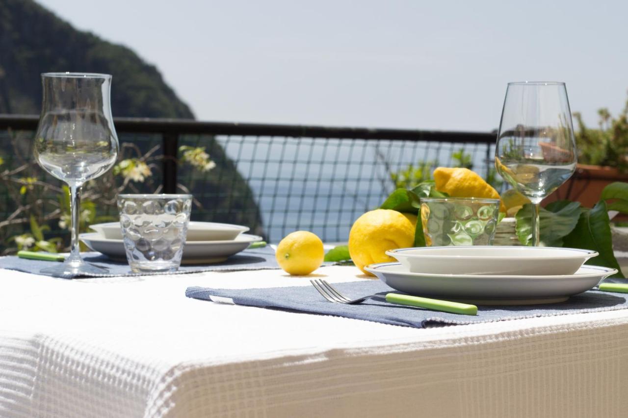 Villino Caterina House: Big Terrace Seaview Apartment ริโอมัจโจเร ภายนอก รูปภาพ